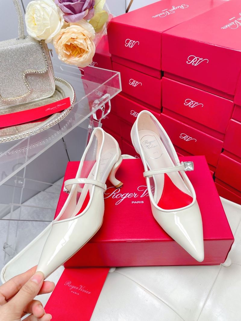 Roger Vivier flat shoes